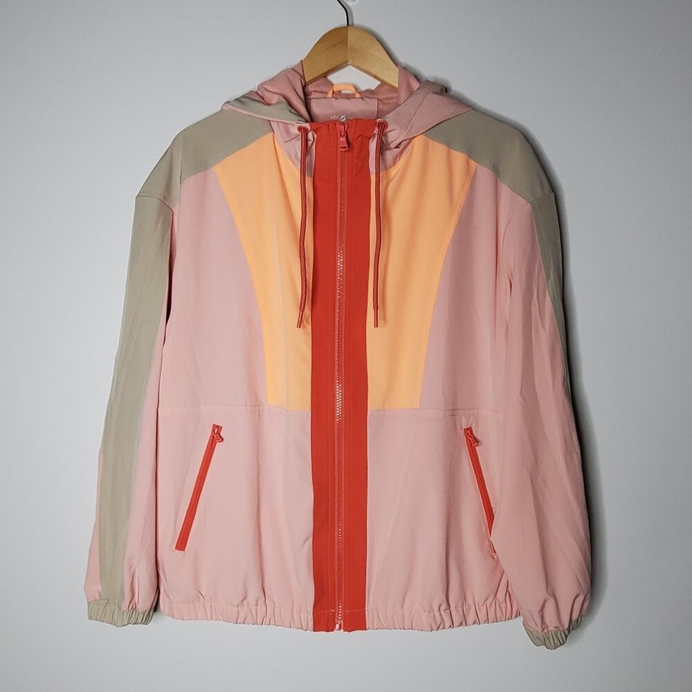 Lou & Grey Colorblock wonderweave mesh lined windbreaker Top Size medium